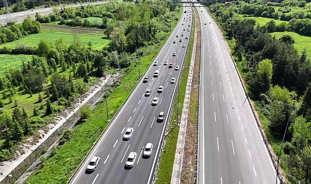 Anadolu Otoyolu'nun Bolu geçişinde trafik yoğunluğu