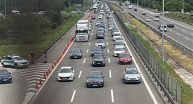 Anadolu Otoyolu'nun Bolu geçişinde trafik yoğunluğu