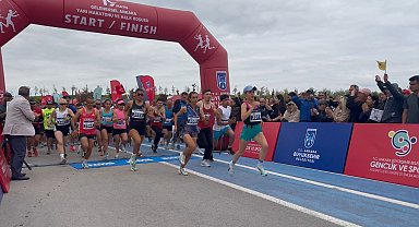 Ankara'da 'Geleneksel 19 Mayıs Ankara Yarı Maratonu' ve 'Halk Koşusu'