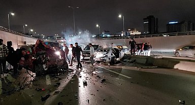 Ankara'da 4 aracın karıştığı zincirleme kazada 8 kişi yaralandı