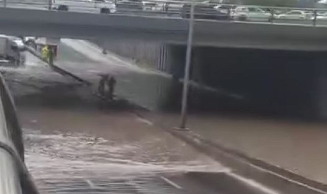 Ankara'da sağanak; alt geçit ve caddeler suyla doldu