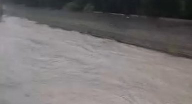 Ankara'da sağanak; yollar suyla doldu