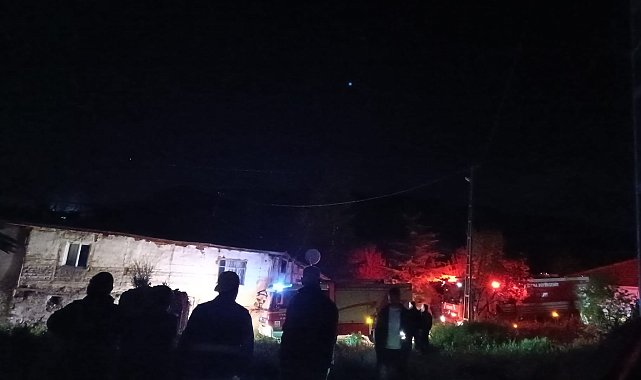 Ankara'da tek katlı evde yangın