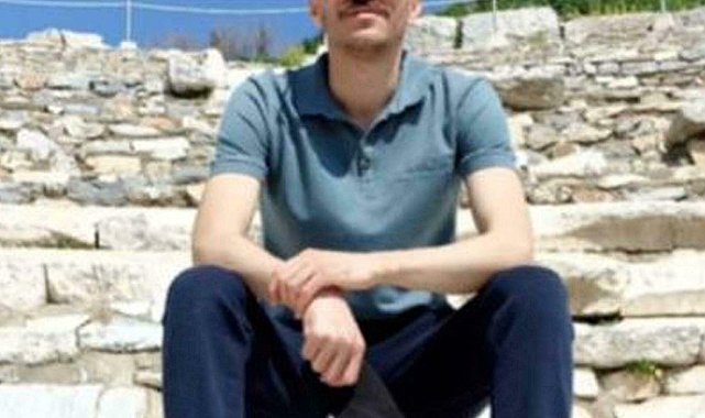 Anne, baba ve kardeşini öldüren sanık, ilk duruşmada savunma yapmadı