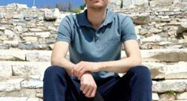 Anne, baba ve kardeşini öldüren sanık, ilk duruşmada savunma yapmadı