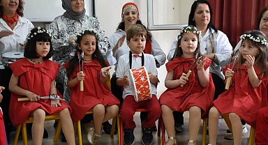 Anneler Günü hediyesi olarak çocuklarıyla aynı ritimde buluştular