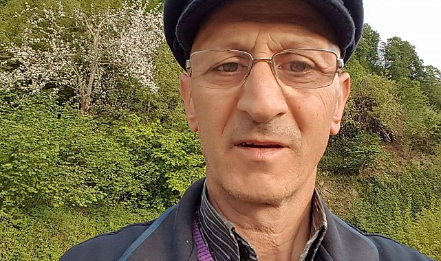 Annesini toprağa verdikten bir gün sonra kalp krizi geçirip öldü