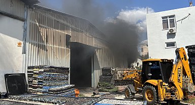 Antalya'da depoda yangın