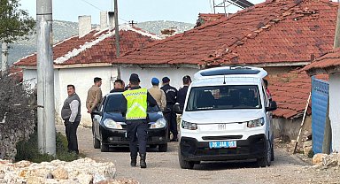 Arazi anlaşmazlığında tüfekle amcasını öldürüp, kuzenini yaraladı