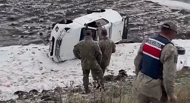 Ardahan'da askeri araç devrildi: 2 astsubay yaralandı