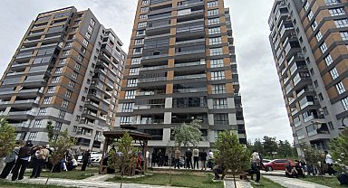 Asansörde mahsur kalanları kurtarmak isterken boşluğa düşüp öldü