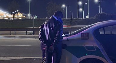 Ataşehir'de çalıntı motosikletle polisten kaçan 2 şüpheli, takiple yakalandı; sürücüye 550 bin lira ceza