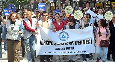Avcılar'da engellilerden farkındalık yürüyüşü