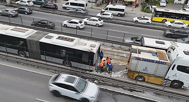 Avcılar'da metrobüste yangın-2 Havadan görüntü eklendi