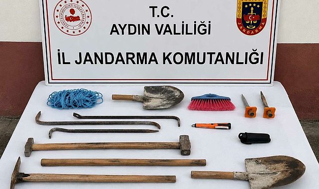 Aydın'da kaçak tarihi eser kazısına suçüstü; 3 gözaltı