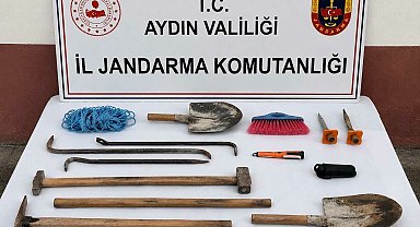 Aydın'da kaçak tarihi eser kazısına suçüstü; 3 gözaltı