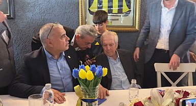 Aziz Yıldırım, Yalova'da Fenerbahçeli taraftarlarla buluştu