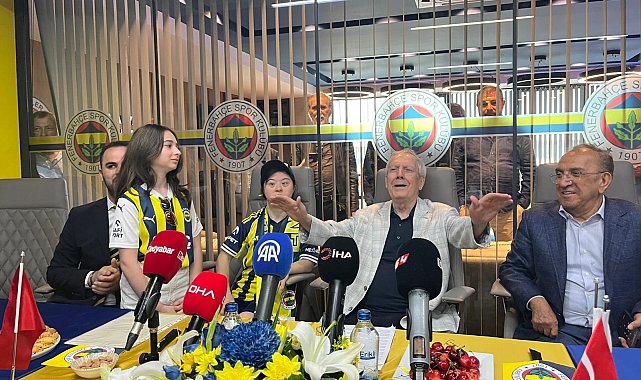 Aziz Yıldırım'dan Sakarya Fenerbahçeliler Derneği'ne ziyaret