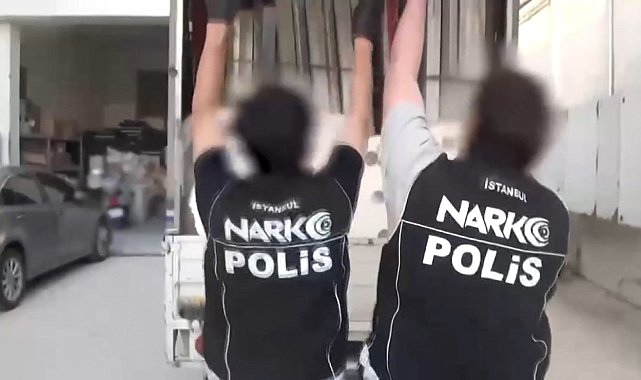 Bağcılar'da duş teknelerinin arasına gizlenmiş 92,5 kilogram uyuşturucu ele geçirildi