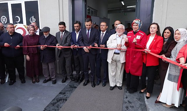 Bağcılar'da Kızılay'ın 5 bin kişi kapasiteli aşevi açıldı