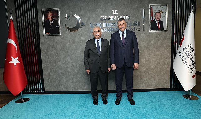 Bakan Çiftçi, Erzurum'da, Geri Gönderme Merkezi'nde incelemelerde bulundu