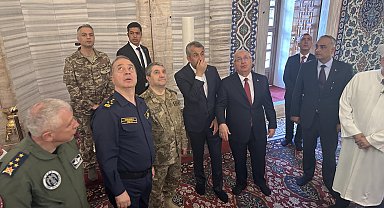 Bakan Güler, bayram namazını Selimiye Camisi'nde kıldı