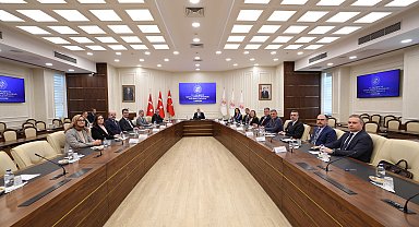 Bakan Işıkhan: Yapay zeka, iş dönüşümünü beraberinde getiriyor