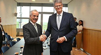 Bakan Uraloğlu, Alman mevkidaşı Schnieder ile bir araya geldi