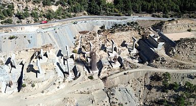 Bakan Uraloğlu: Silifke-Mut-Sertavul Yolu'nun yüzde 49'u tamamlandı