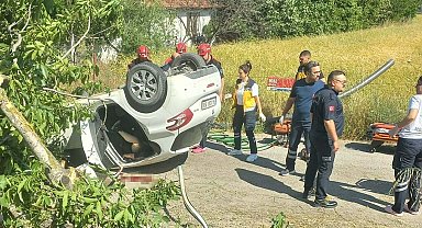 Balıkesir'de otomobil takla attı: 1 ölü, 3 yaralı