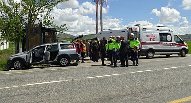 Batman'da otomobiller çarpıştı; 2'si ağır 9 yaralı