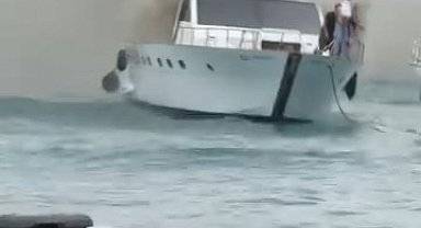 Bebek sahili açıklarında teknede yangın -1