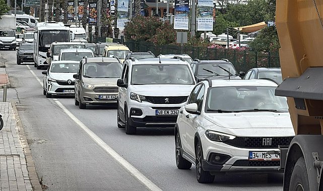 Bodrum'a 24 saatte 20 bin araç giriş yaptı