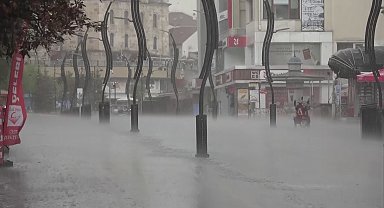 Bolu'da sağanak etkili oldu