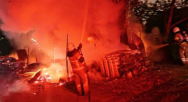 Bursa'da barakada çıkan yangın söndürüldü