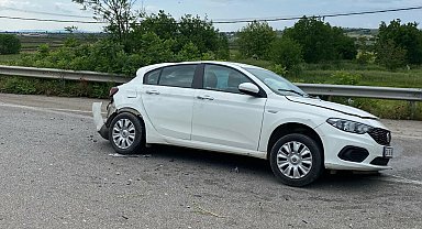 Çanakkale'de 2 otomobilin çarpıştı: 2 ölü, 3 yaralı