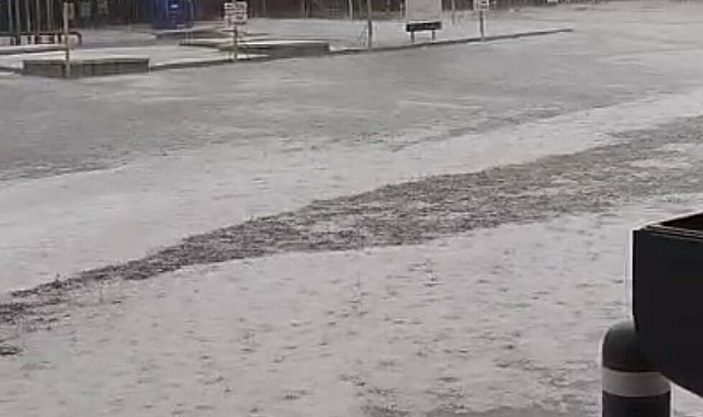 Çanakkale'de sağanak ve dolu yağışı etkili oldu