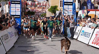 Çeşme Yarı Maratonu 5K gün batımı koşusuyla başladı