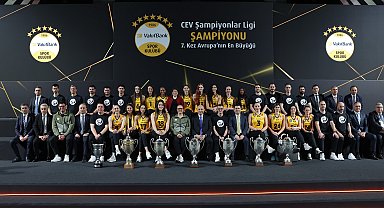 CEV Şampiyonlar Ligi şampiyonu VakıfBank için medya günü düzenlendi Haber eklendi