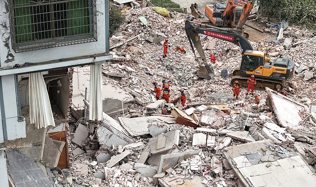 Çin'de 5.2 büyüklüğünde deprem: 2 ölü