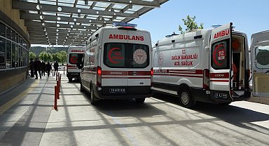 Çorum'da acemi kasaplar hastanelik oldu