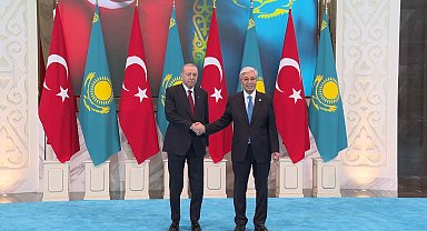 Cumhurbaşkanı Erdoğan, Kazakistan Cumhurbaşkanı Tokayev ile bir araya geldi