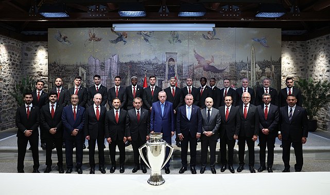 Cumhurbaşkanı Erdoğan, Süper Lig şampiyonu Galatasaray'ı kabul etti