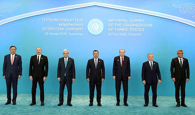 Cumhurbaşkanı Erdoğan, Türk Devletleri Teşkilatı Gayriresmi Zirvesi'nde aile fotoğrafı çekimine katıldı