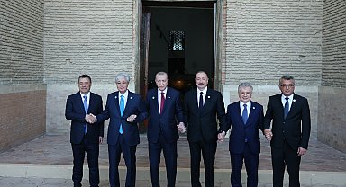 Cumhurbaşkanı Erdoğan, Türkistan'da kültürel gezi programına katıldı