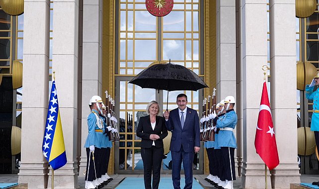 Cumhurbaşkanı Yardımcısı Yılmaz, Bosna Hersek Başbakanı Krişto ile görüştü