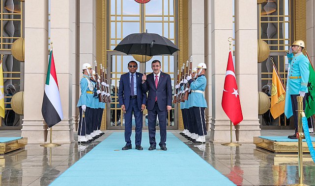 Cumhurbaşkanı Yardımcısı Yılmaz, Sudan Başbakanı İdris ile görüştü