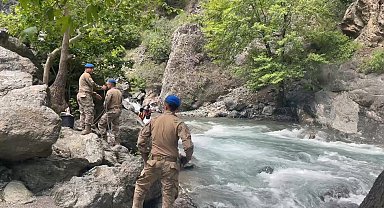 Dereye düşerek kaybolan 9 yaşındaki çocuğun cesedi bulundu