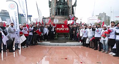 Devlet Memurları Konfederasyonu'ndan Taksim'de basın açıklaması