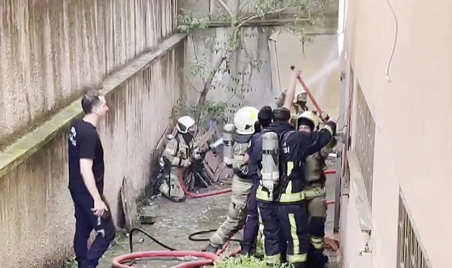 Doğalgaz borusunda çıkan yangın söndürüldü
